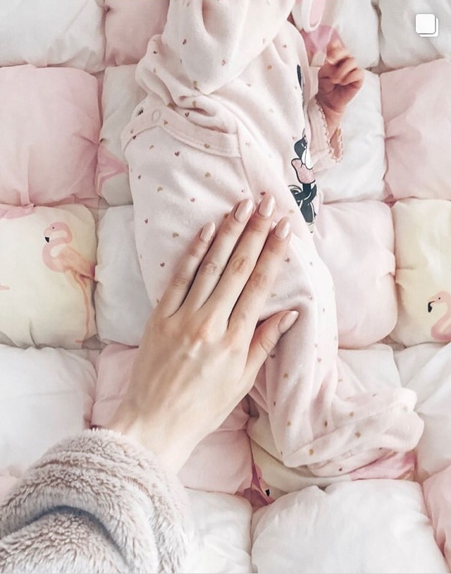 Одеяло бомбон для малышки 