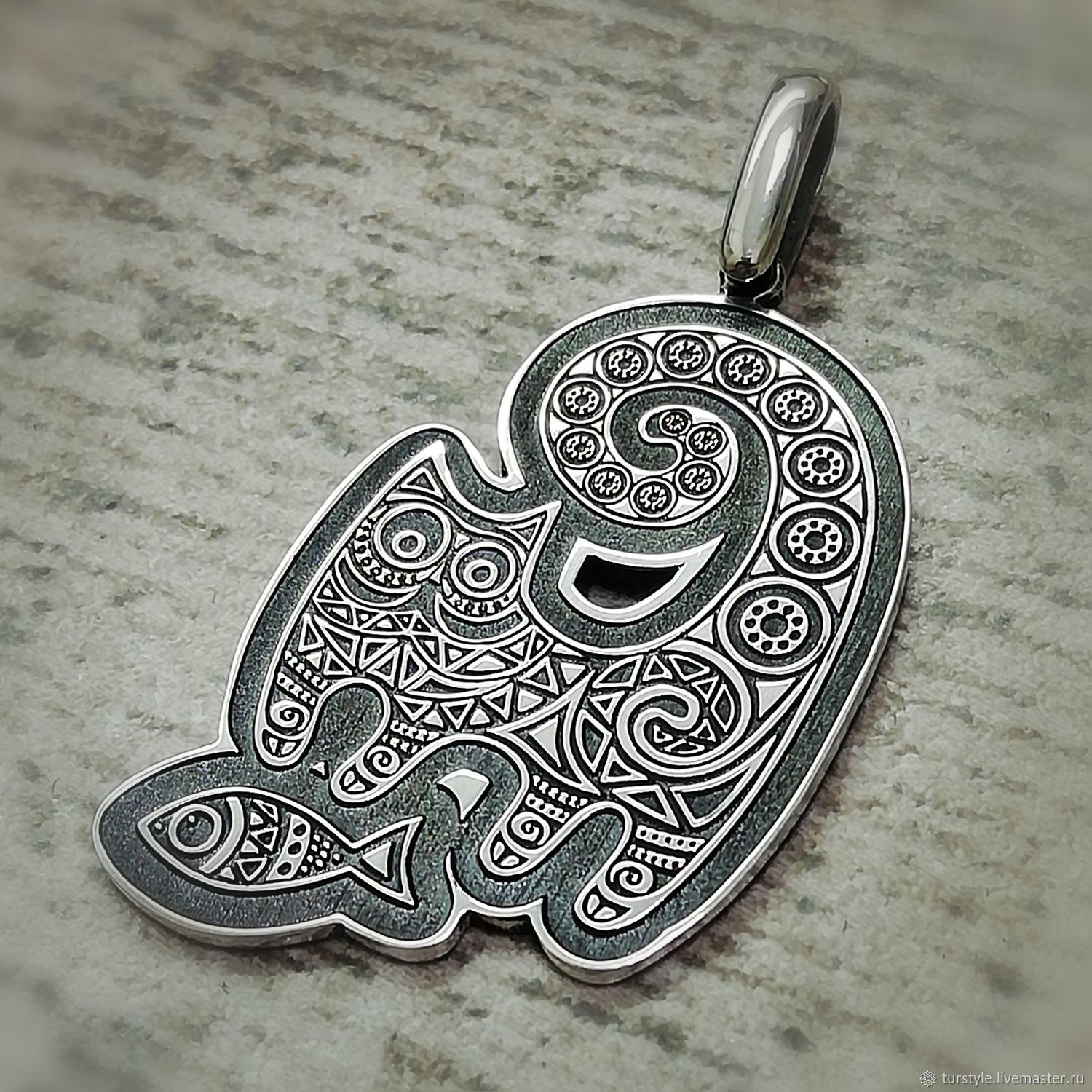 Этнические кулоны. Этнический амулет. Кулон в этническом стиле серебро. Ожерелье в стиле бохо. Керамическое изделие в виде месяца.