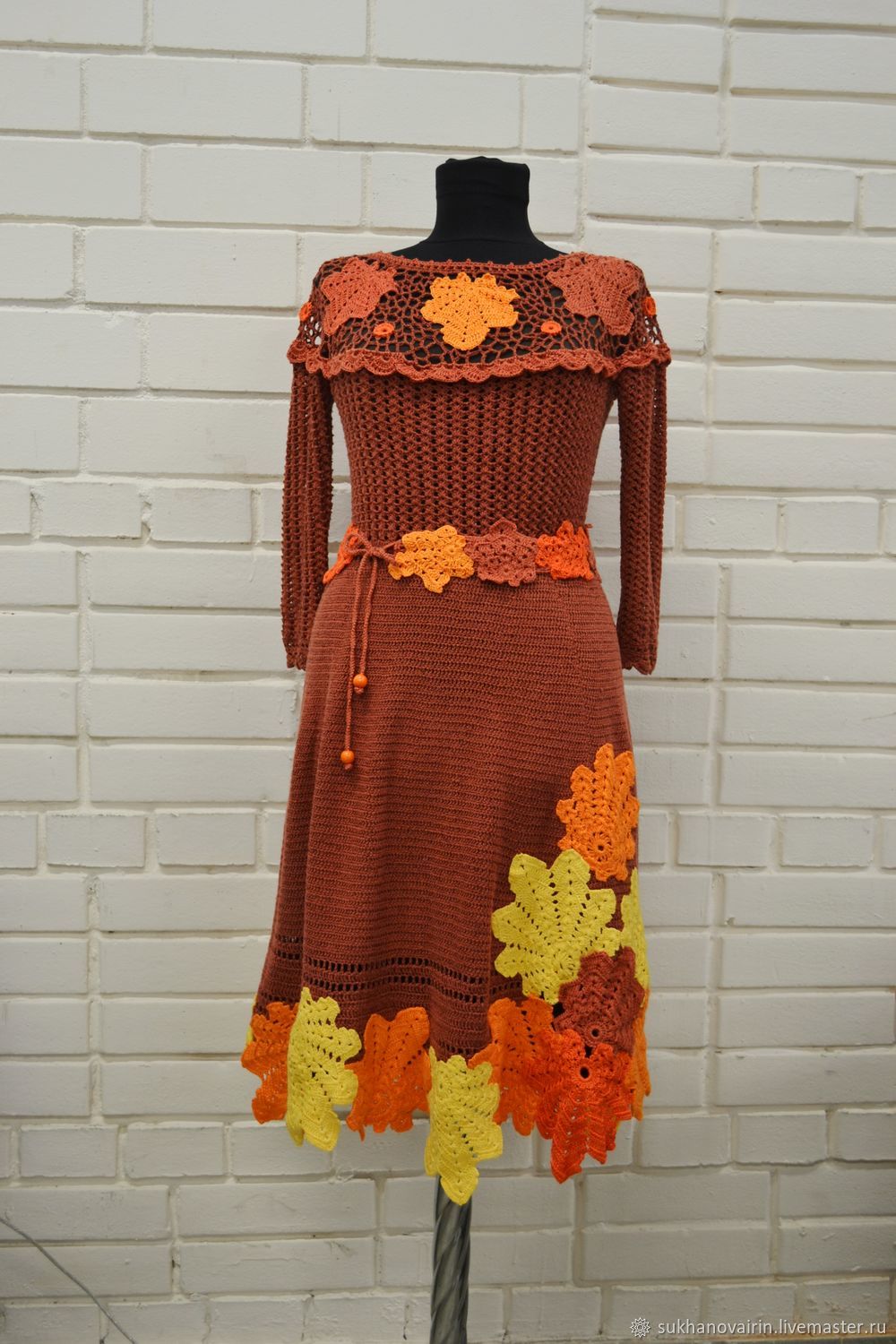 Осеннее трикотажное платье