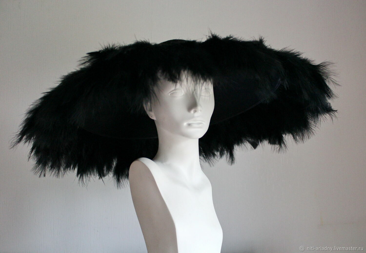 Шляпа с перьями " Dolce vita" в интернет-магазине Ярмарка Мастеров по ...