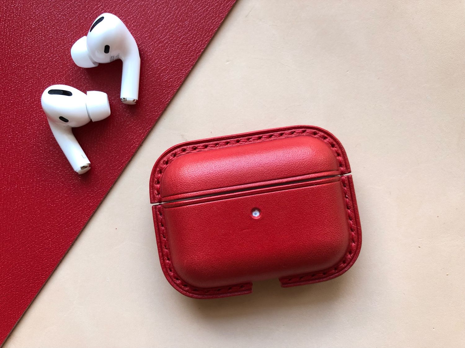 Чехол для наушников AirPods Pro купить в интернет-магазине Ярмарка ...