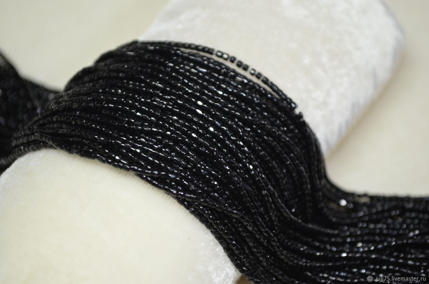 Бисер богемский № 12, Чехия купить в интернет-магазине Ярмарка Мастеров ...