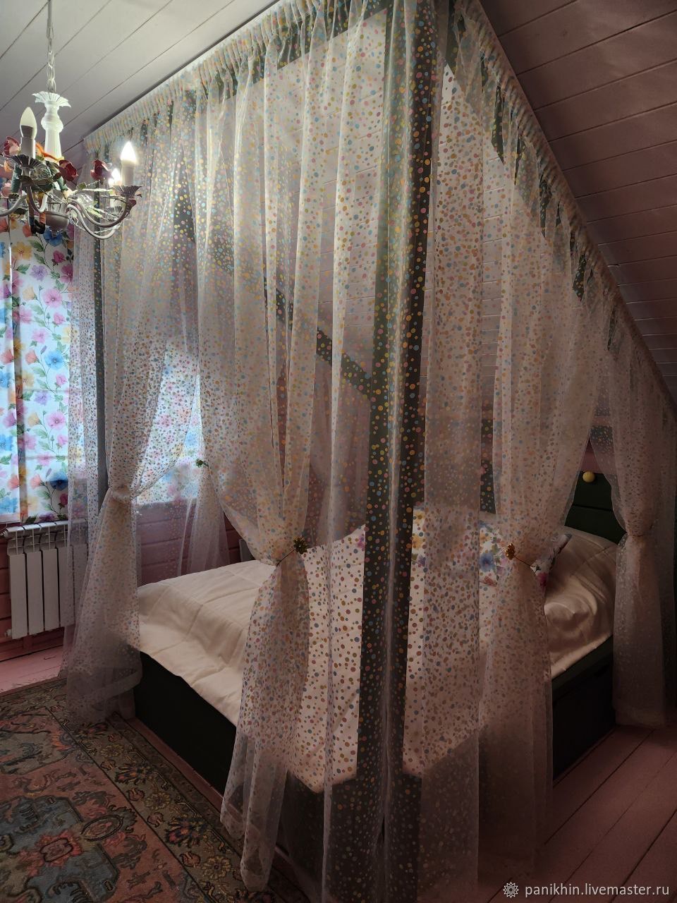 Кровать с каркасом для балдахина в интернет-магазине Ярмарка Мастеров ...