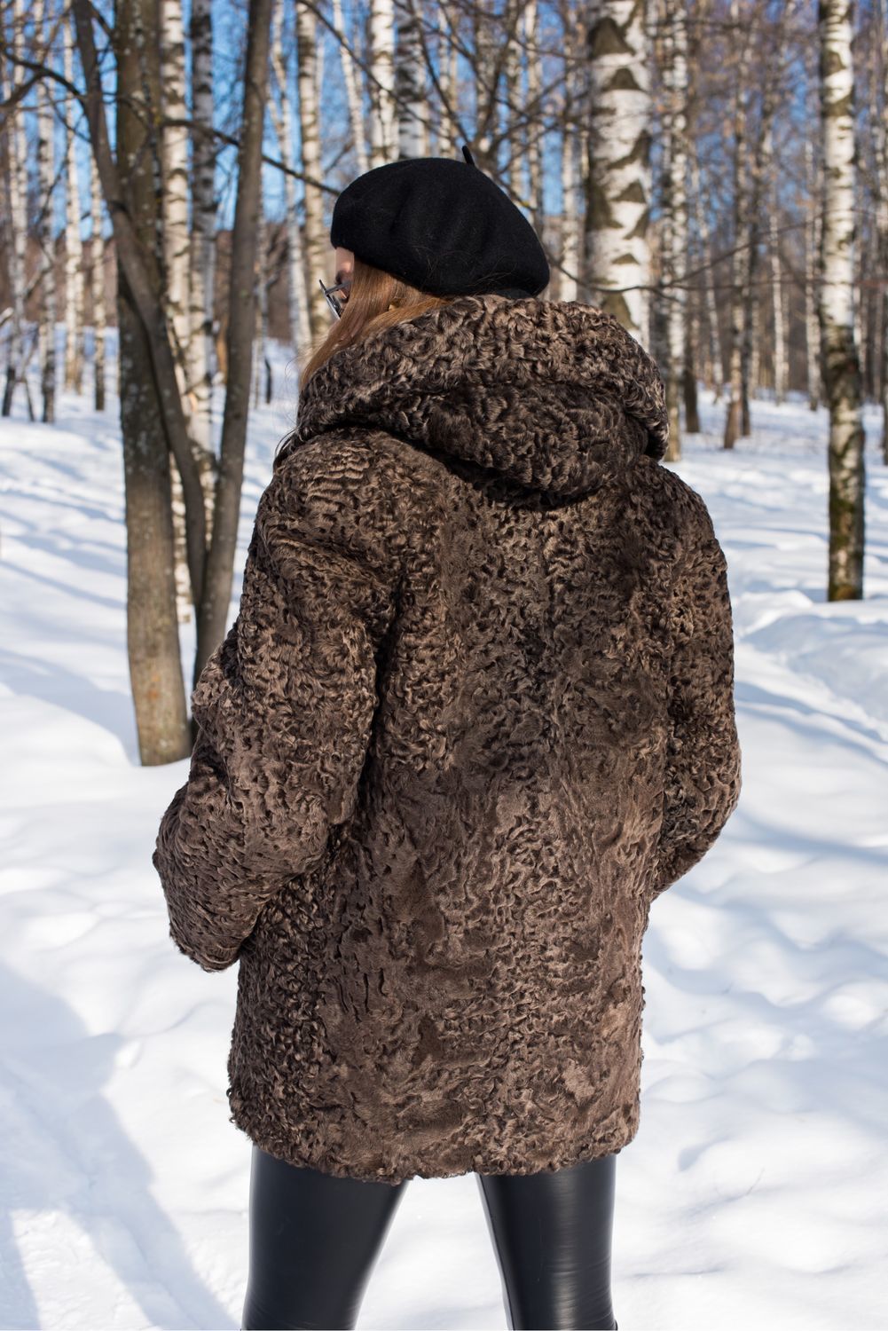 В наличии большой размер. Каракулевая шуба большого размера. Каракуль ...