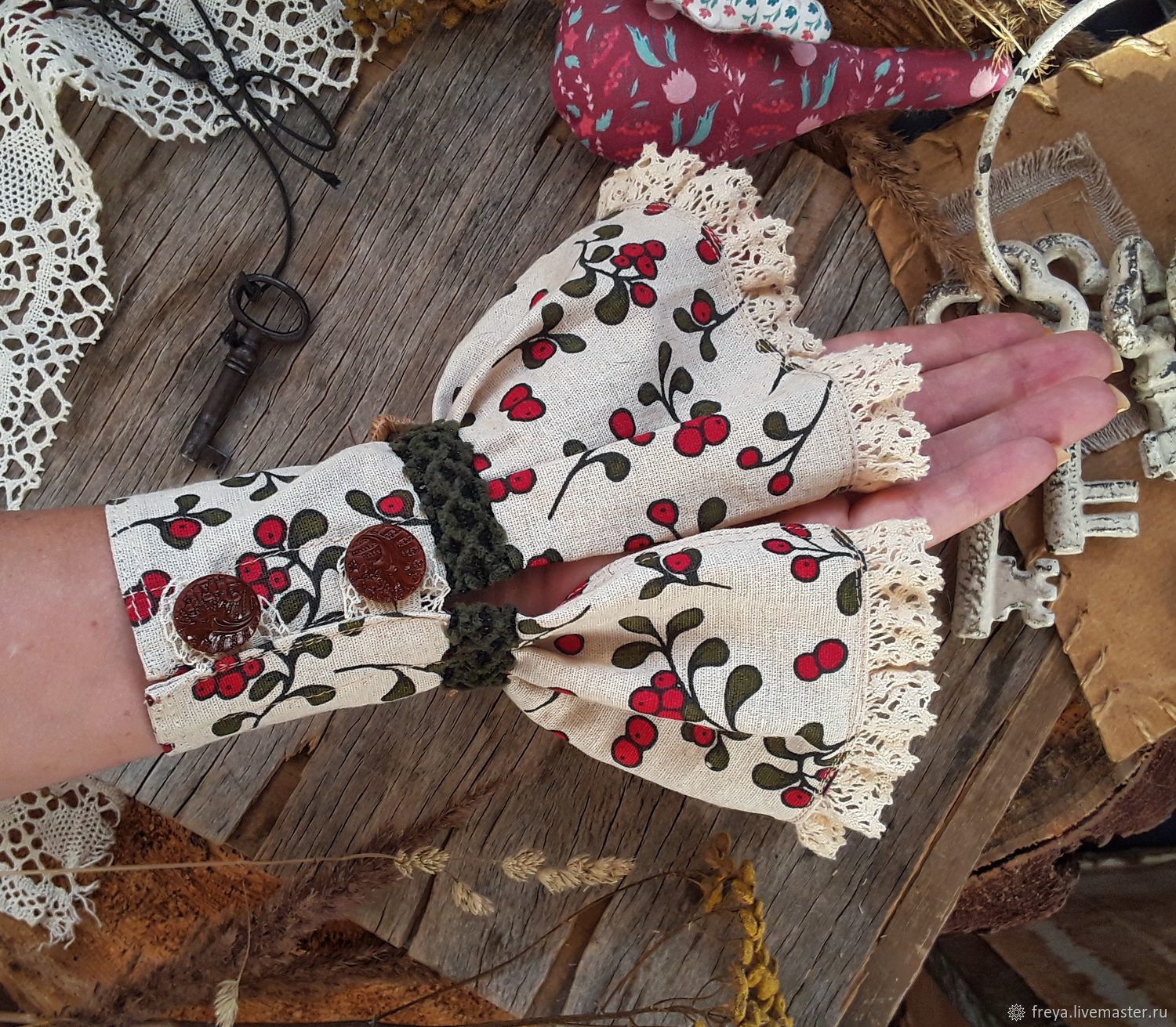 Льняные манжеты с кружевами \" Ягодное лето \" купить в интернет-магазине ...