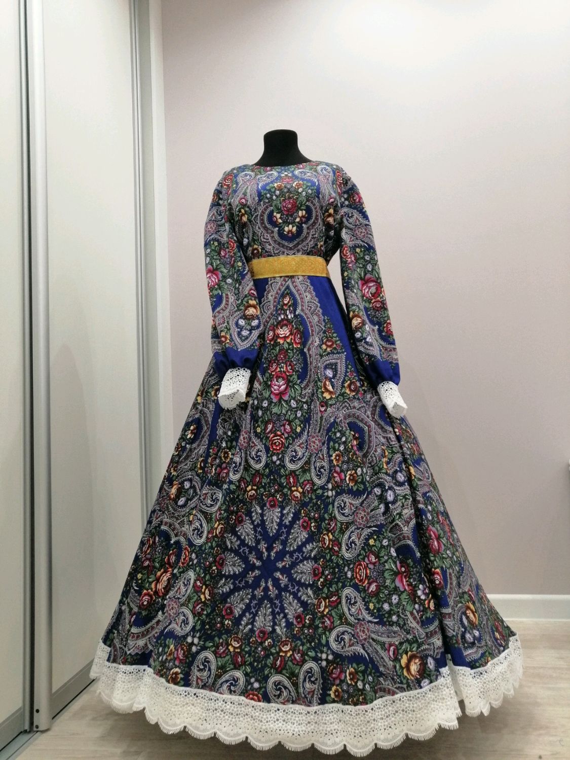 Дизайнерская одежда в русском стиле