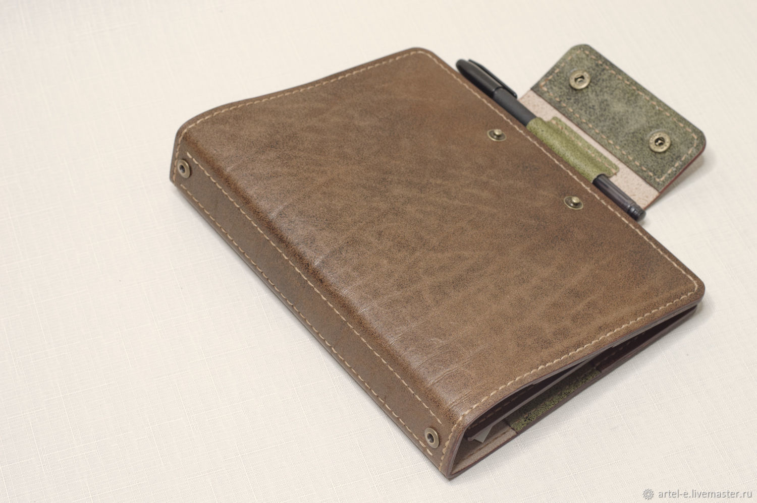 Ежедневники: Мужской кожаный ежедневник А5 "Табак" – заказать на ...