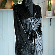 Длинный халат из натурального тенселя с расклешенными рукавами