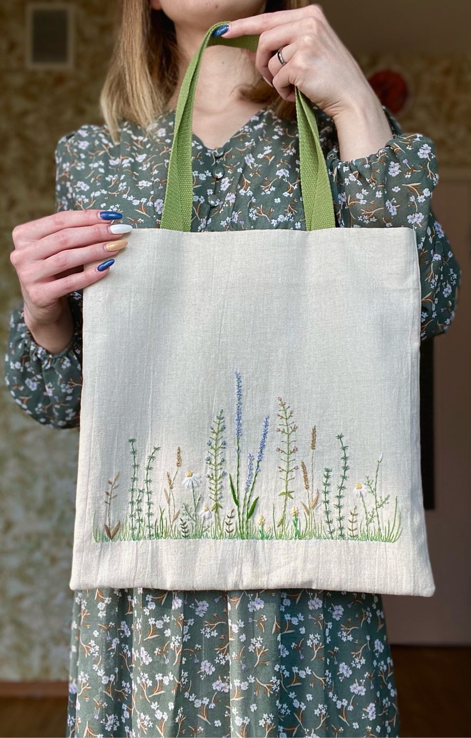 Сумка-шоппер с ручной вышивкой «Летнее разнотравье» на заказ в интернет ...