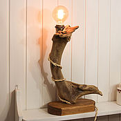 Светильник из ветки дуба с канатом в стиле лофт