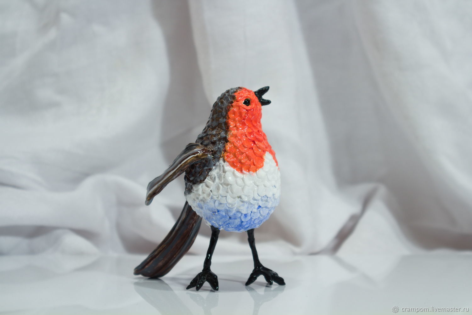 Статуэтки: Зарянка, малиновка, Robin bird figurine with red brest в  интернет-магазине Ярмарка Мастеров по цене 5500 ₽ – QKUD6RU | Статуэтки,  Москва - доставка по России