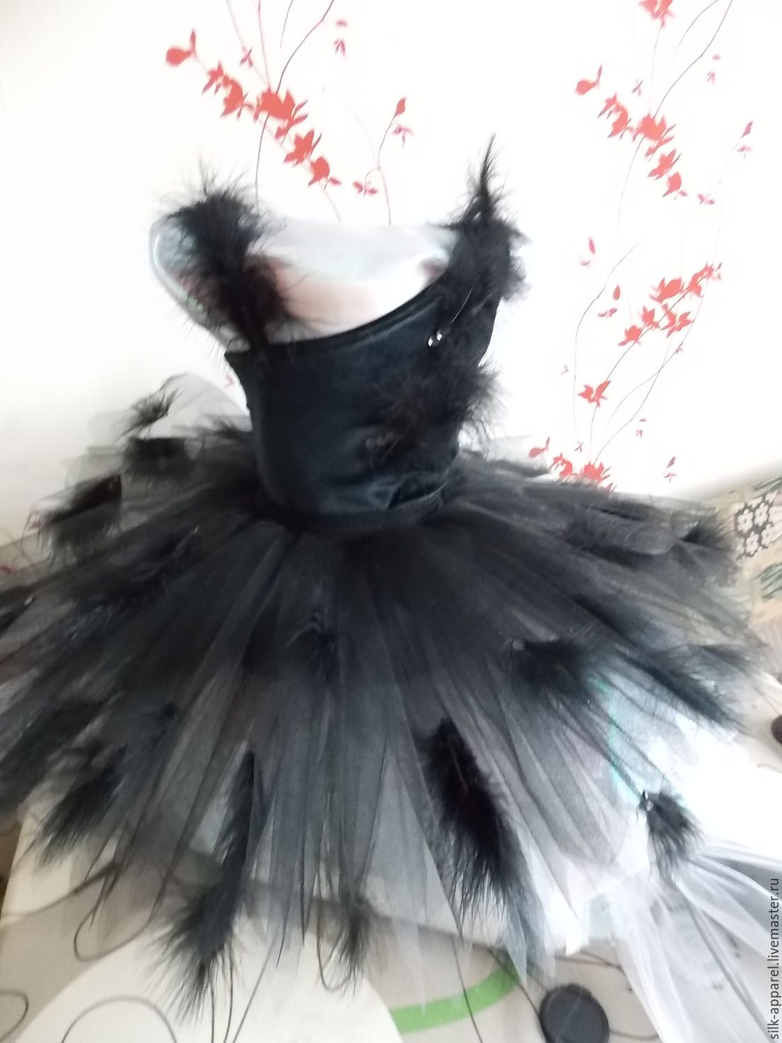 Взрослый карнавальный костюм Умирающий лебедь, 52-54 размер