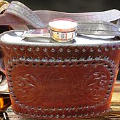 Сувениры и подарки handmade. Livemaster - original item A flask in the skin of 340 milliliters (12 ounces)Shoulder strap, handmade. Handmade.