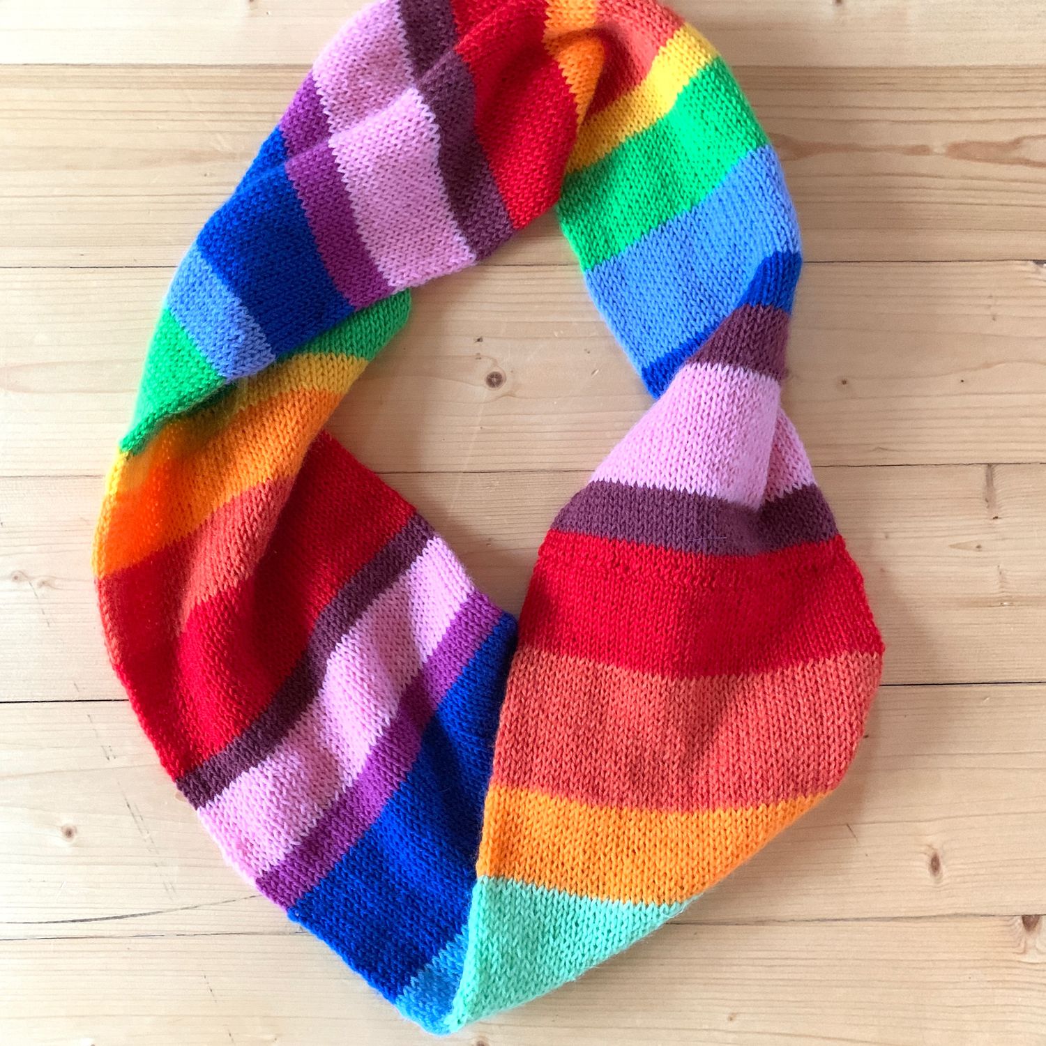Цветной шарф. Шарф. Шарф многоцветный. Разноцветный вязаный шарф. Яркий шарф.