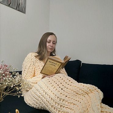 Ruční výroba pro domácnost a interiér. Fair of Masters - ručně vyráběný pléd s vanilkovými rukávy. Ruční.