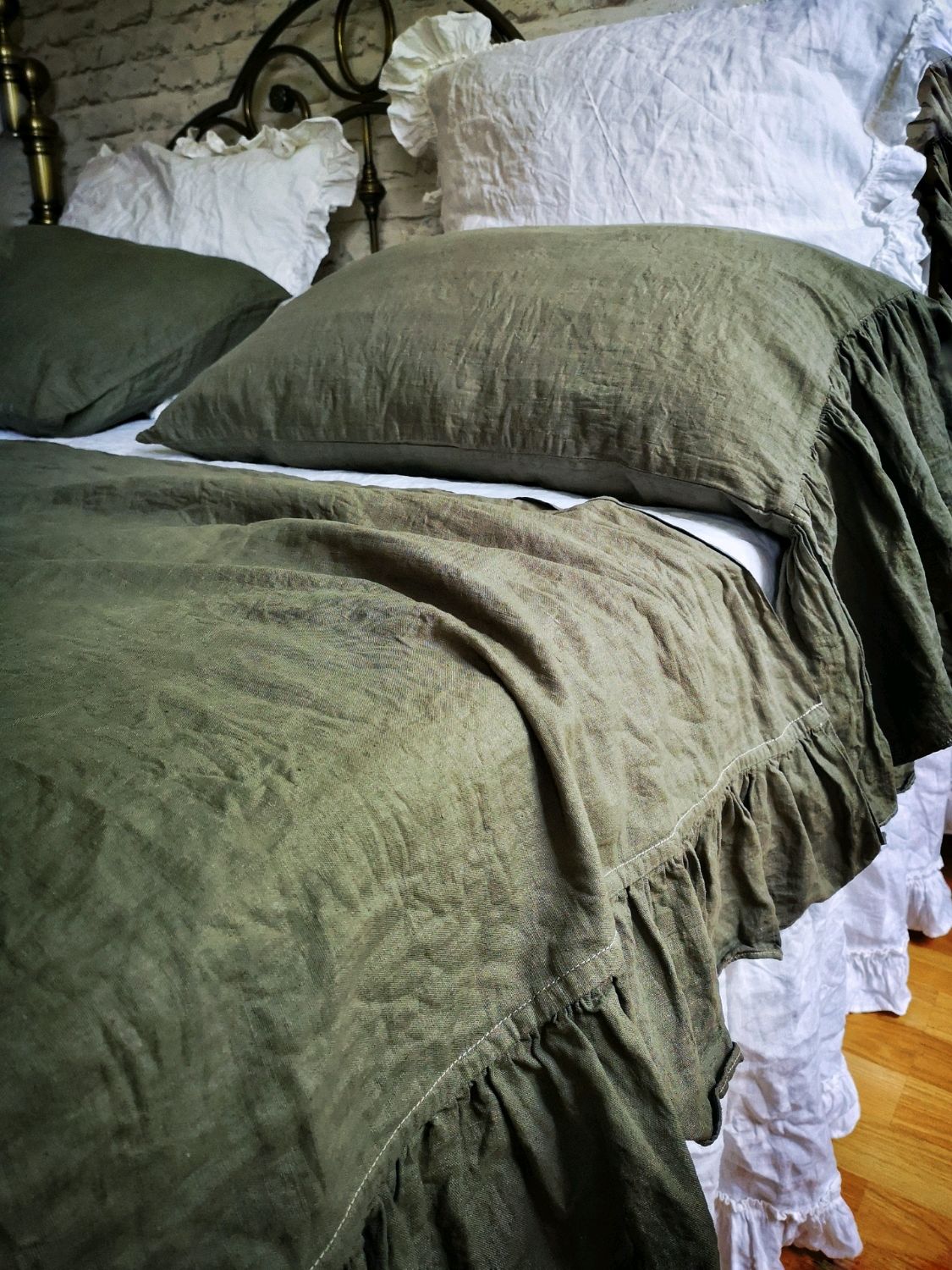 Льняное постельное белье Йорк из умягченного льна болотный и белый –заказать на Ярмарке Мастеров – JBY84RU