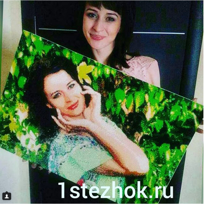 Заказчица прислала фото готовой картины