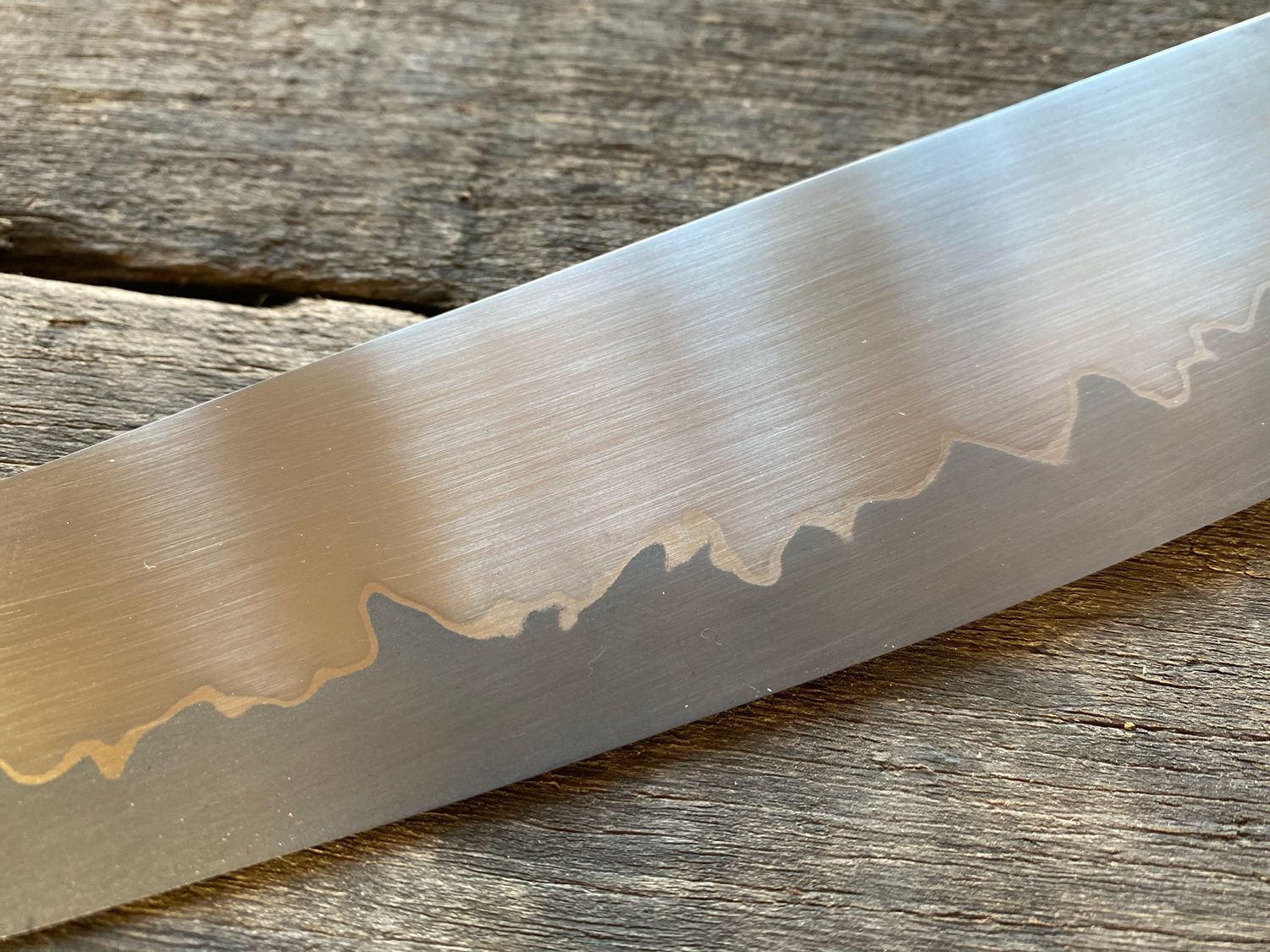 Кромка лезвия ножа. Кромка лезвия ножа. Нож для кромки. Скол на ноже. Нож для кромки.