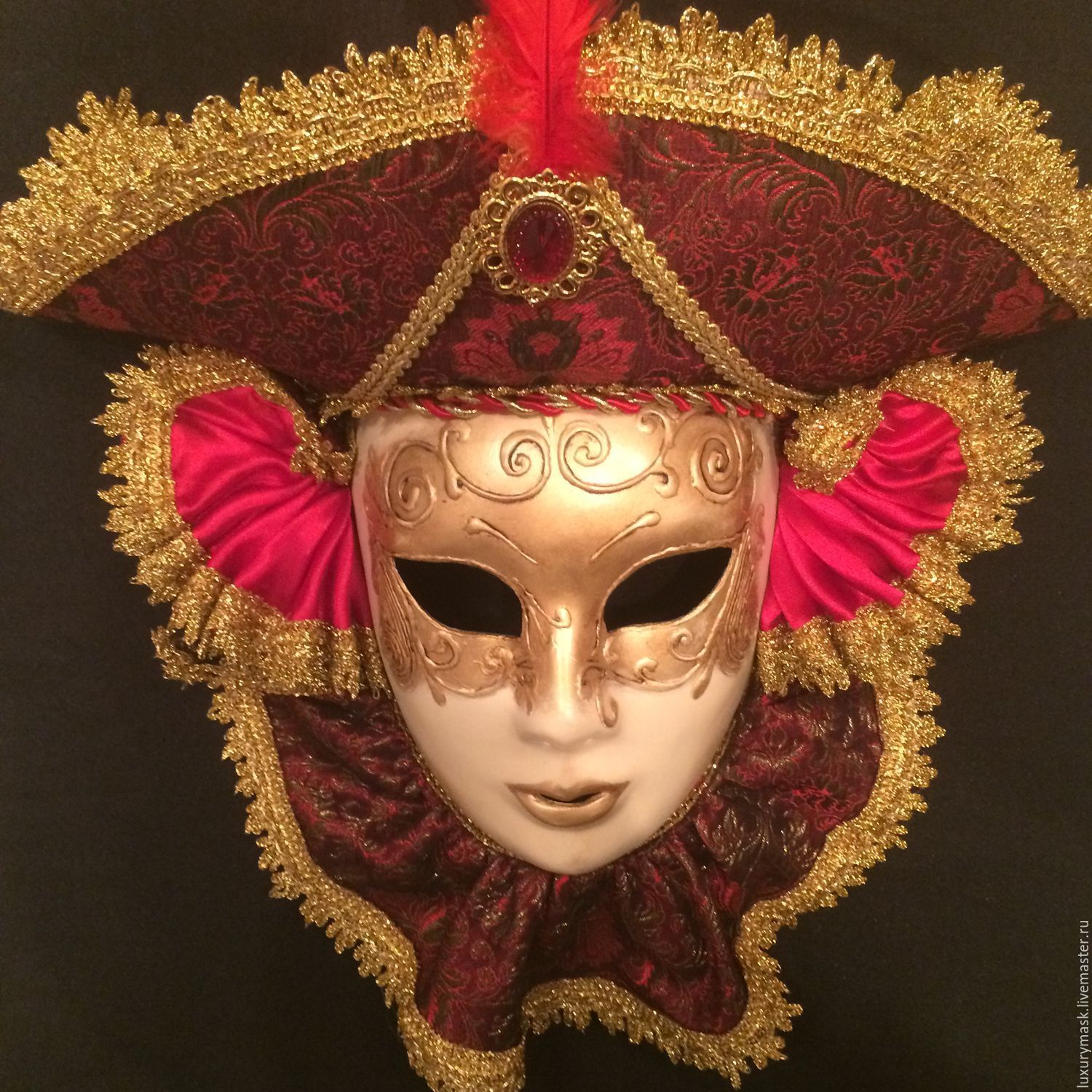 Венецианская маска заставка на телефон