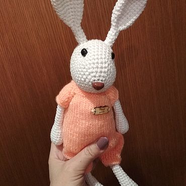 Куклы и игрушки ручной работы. Ярмарка Мастеров - ручная работа Зайка в комбинезоне. Handmade.