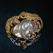 Украшения handmade. Livemaster - original item Cheetahs brooch with Baroque pearls and chrome diopsids. Handmade.