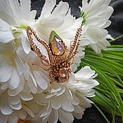 Украшения ручной работы. Ярмарка Мастеров - ручная работа Bee brooch made of beads and Swarovski crystals.Beaded Jewelry. Handmade.