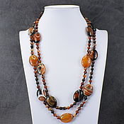 Elegant necklace natural stone malachite