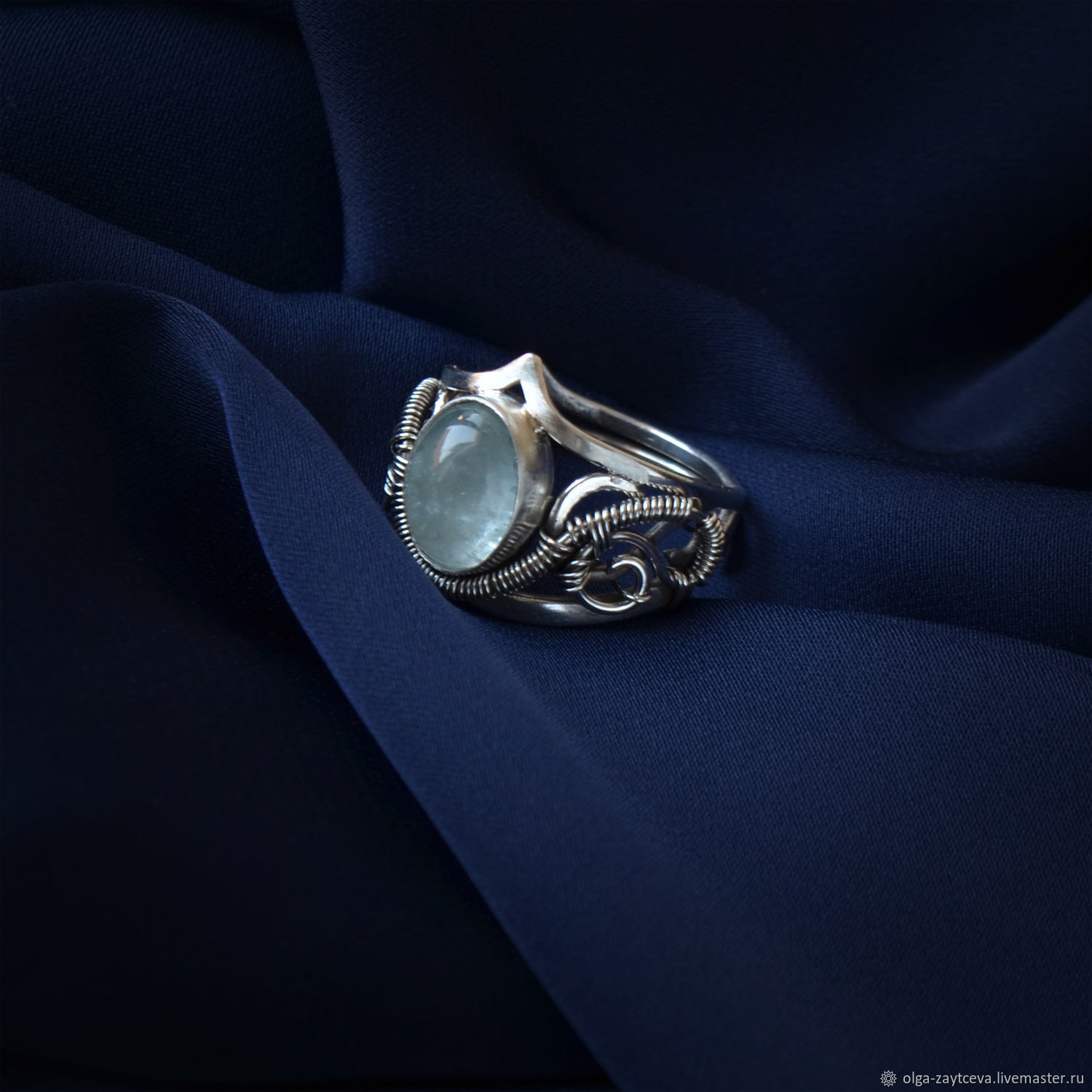 Aquamarine чёрниы кольцо