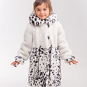 Fur coat-coat with knitted cuffs