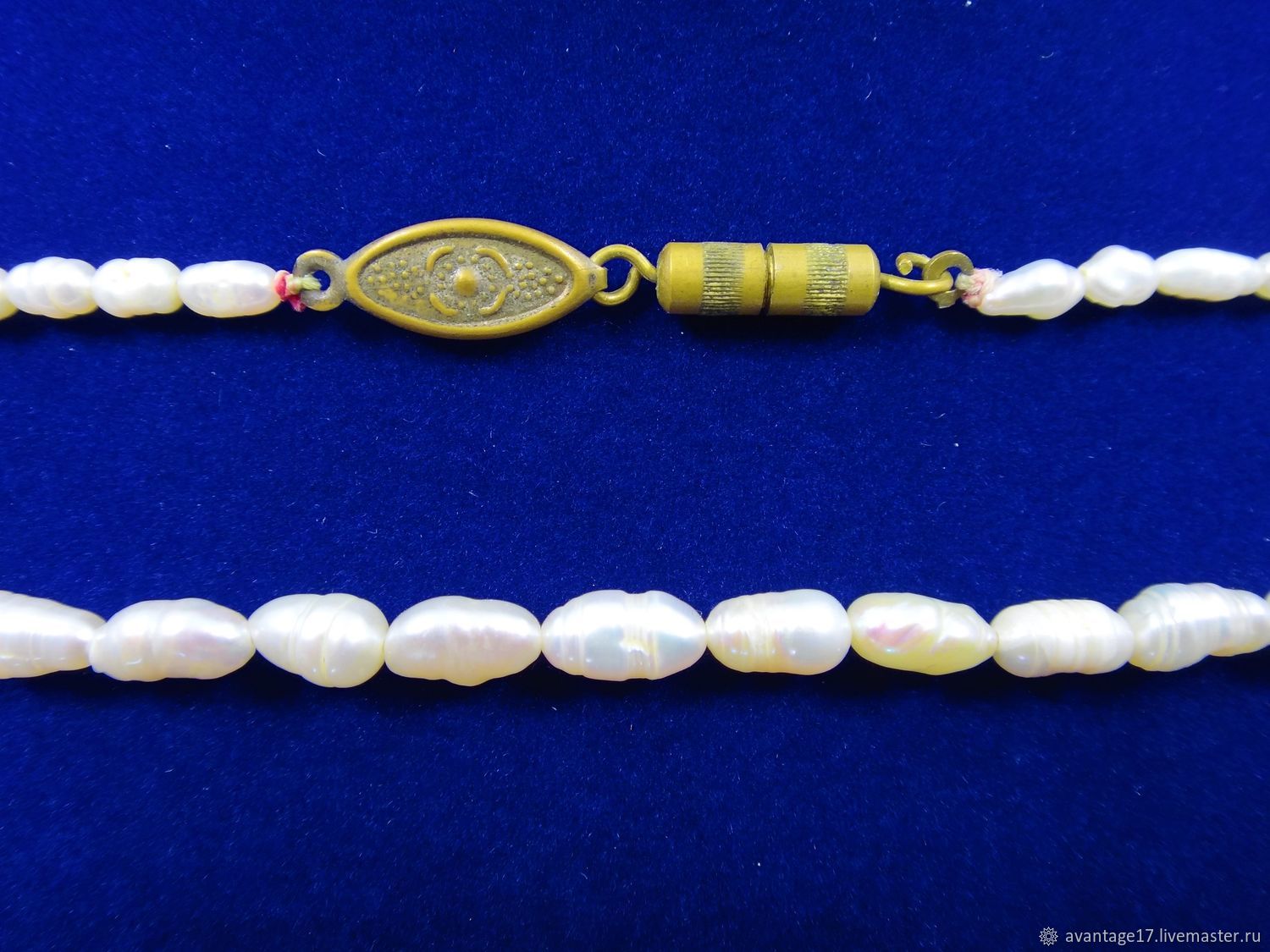 Авито бусы винтаж. Винтажное колье из жемчуга. Авито бусы винтаж. Марк спенсер бижутерия. Винтаж трехрядное колье чешское.