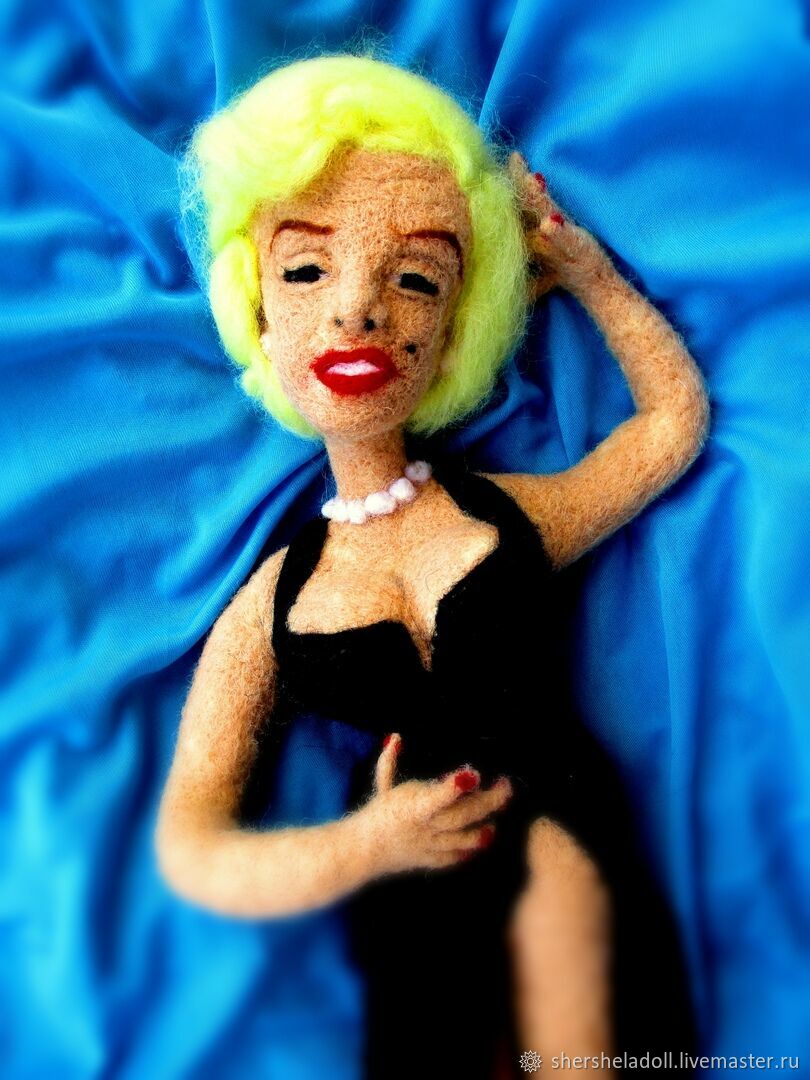 Кукла Barbie as Marilyn Monroe (Барби в Образе Мэрилин Монро)