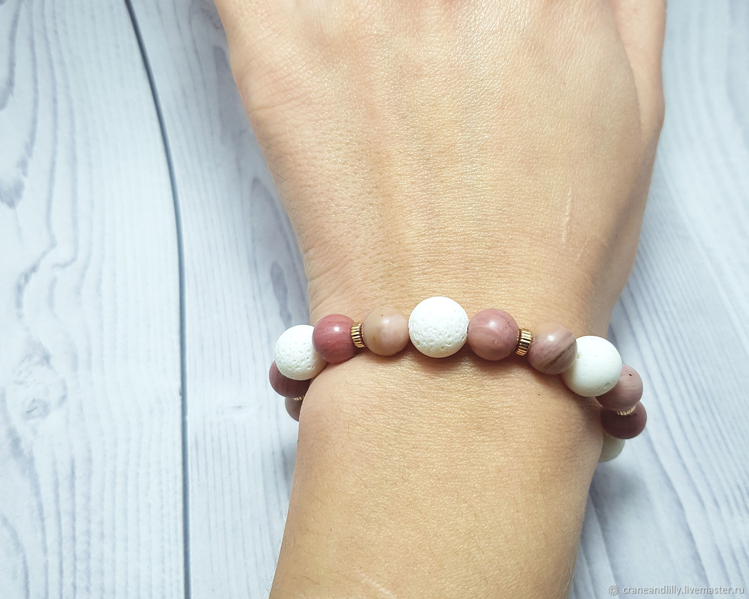 браслет из бирюзы b56000225. браслет из гагата. браслет на резинке. браслеты на резинке из натуральных. браслет из натурального камня.