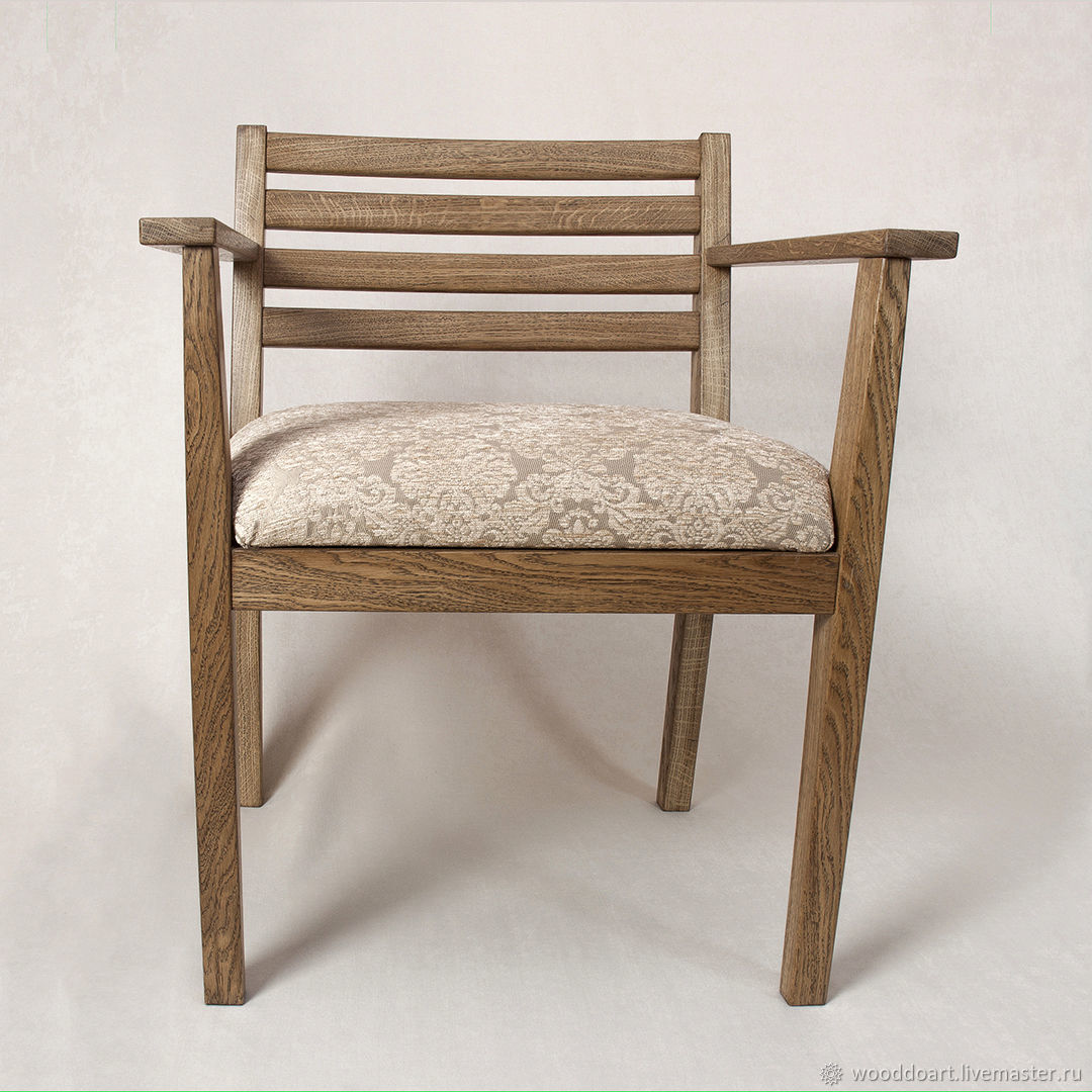 Кухонный стул с подлокотниками деревянный