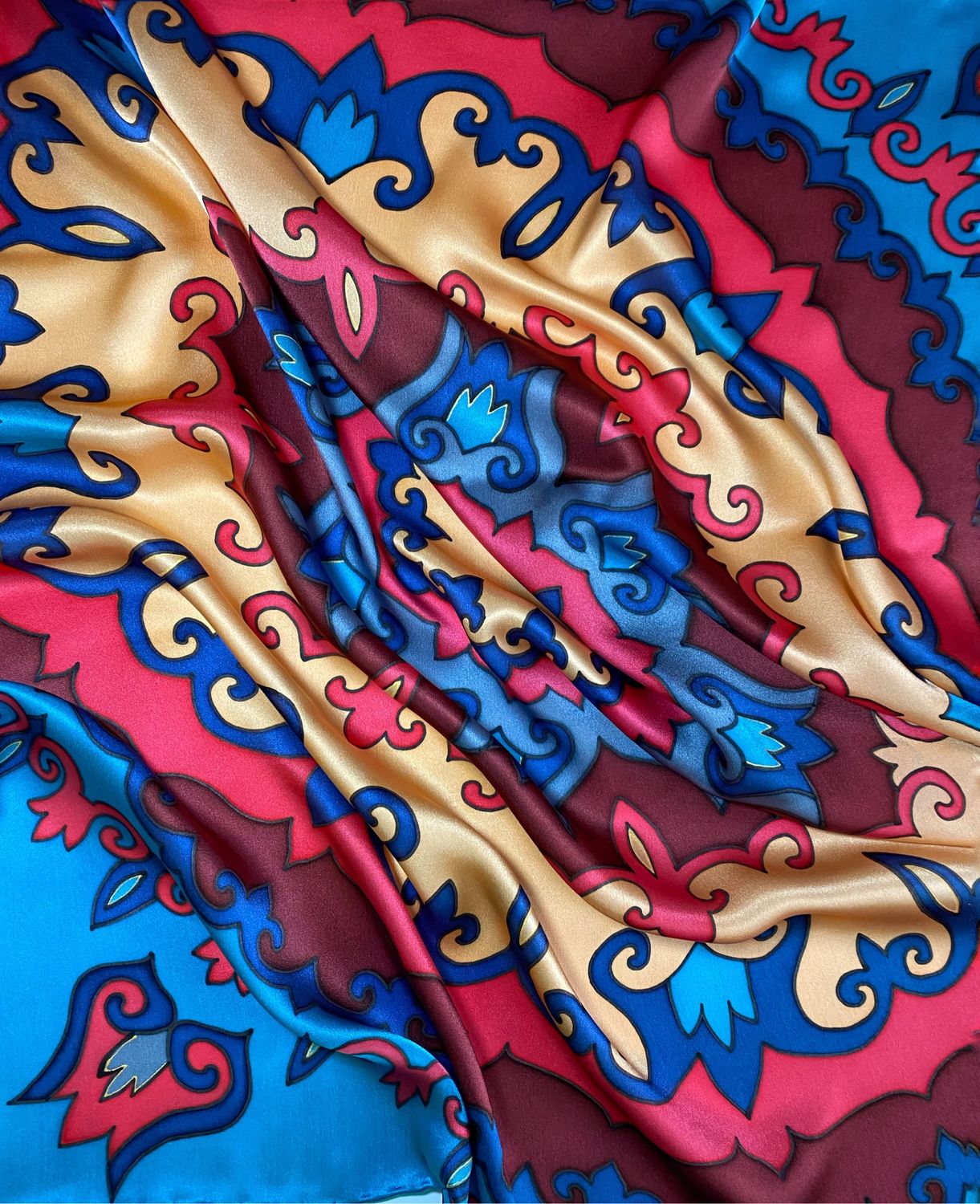 Батик: техника росписи на ткани