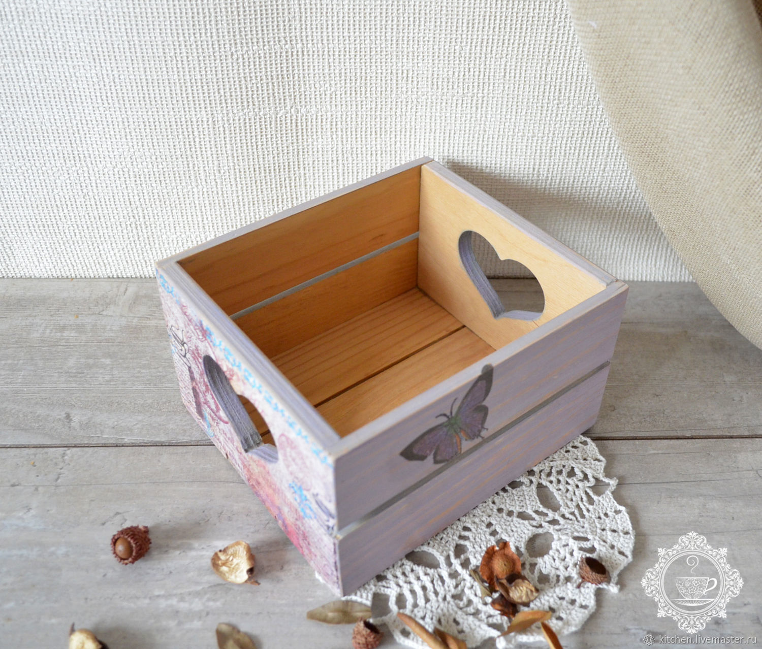 Декоративный ящик короб для мелких детских музыкальных инструментов