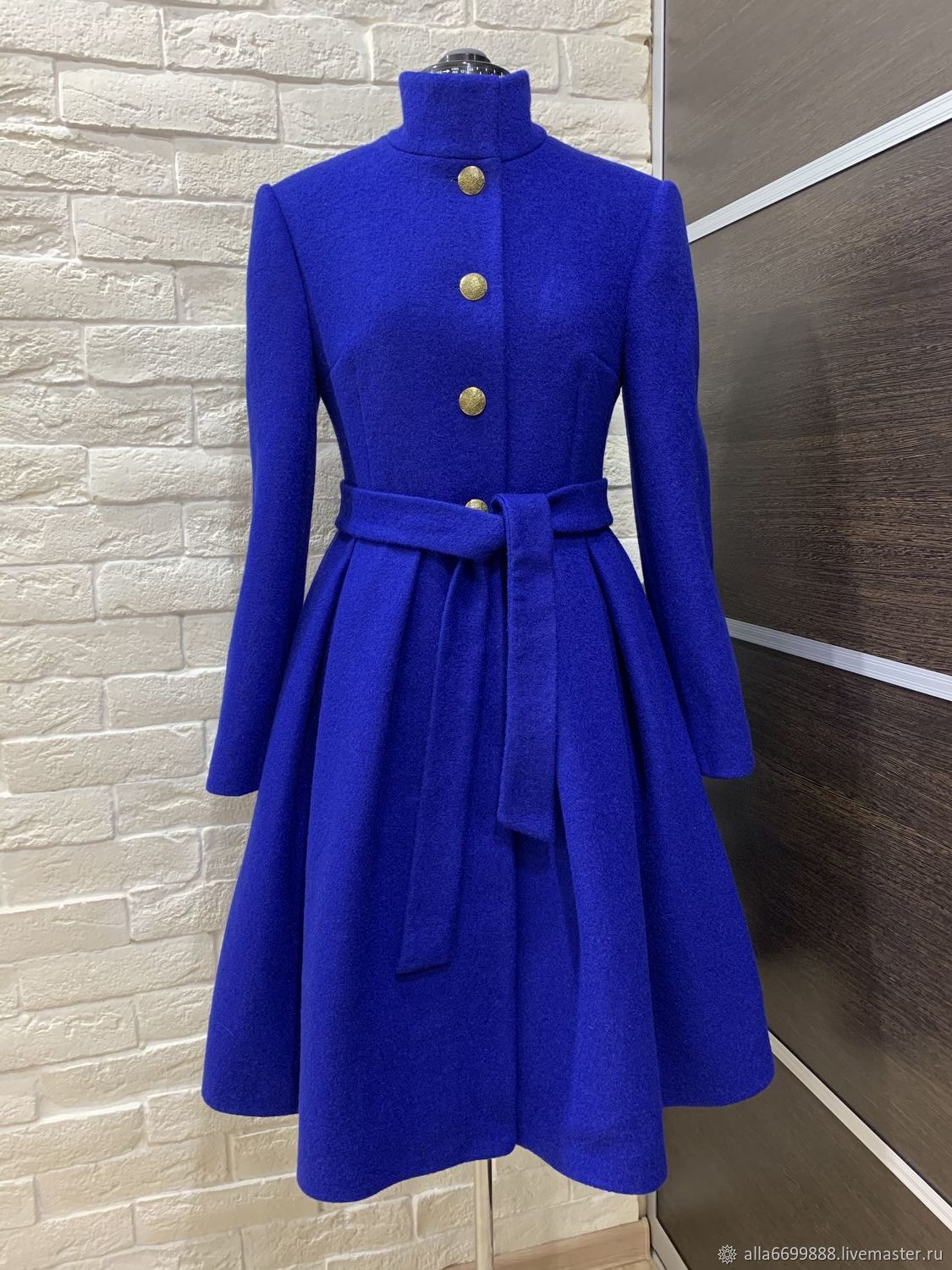 Синее пальто купить. Пальто Rondo manteau. Приталенное пальто. Платье пальто. Пальто приталенное женское.