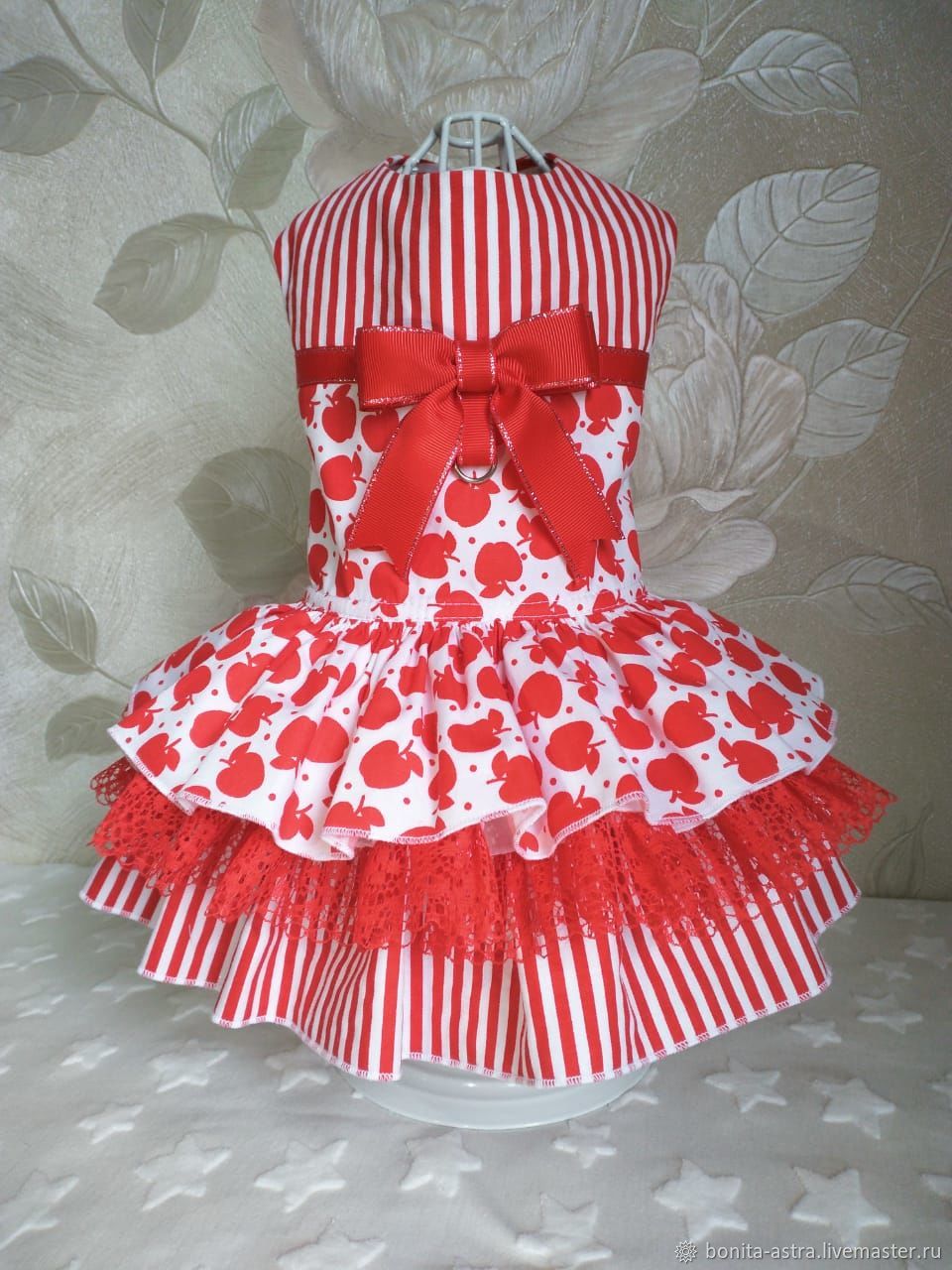 Платье для собак" Красное яблоко" – заказать на Ярмарке Мастеров ...