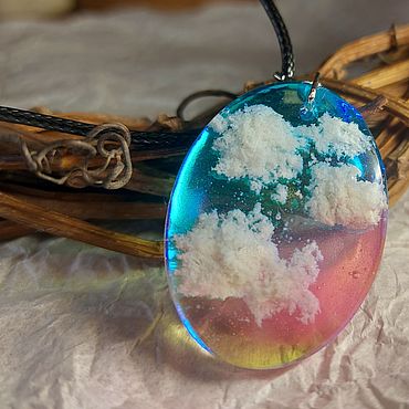 Кулон - купить в интернет-магазине Ярмарка Мастеров | Кулон по выгодным ...