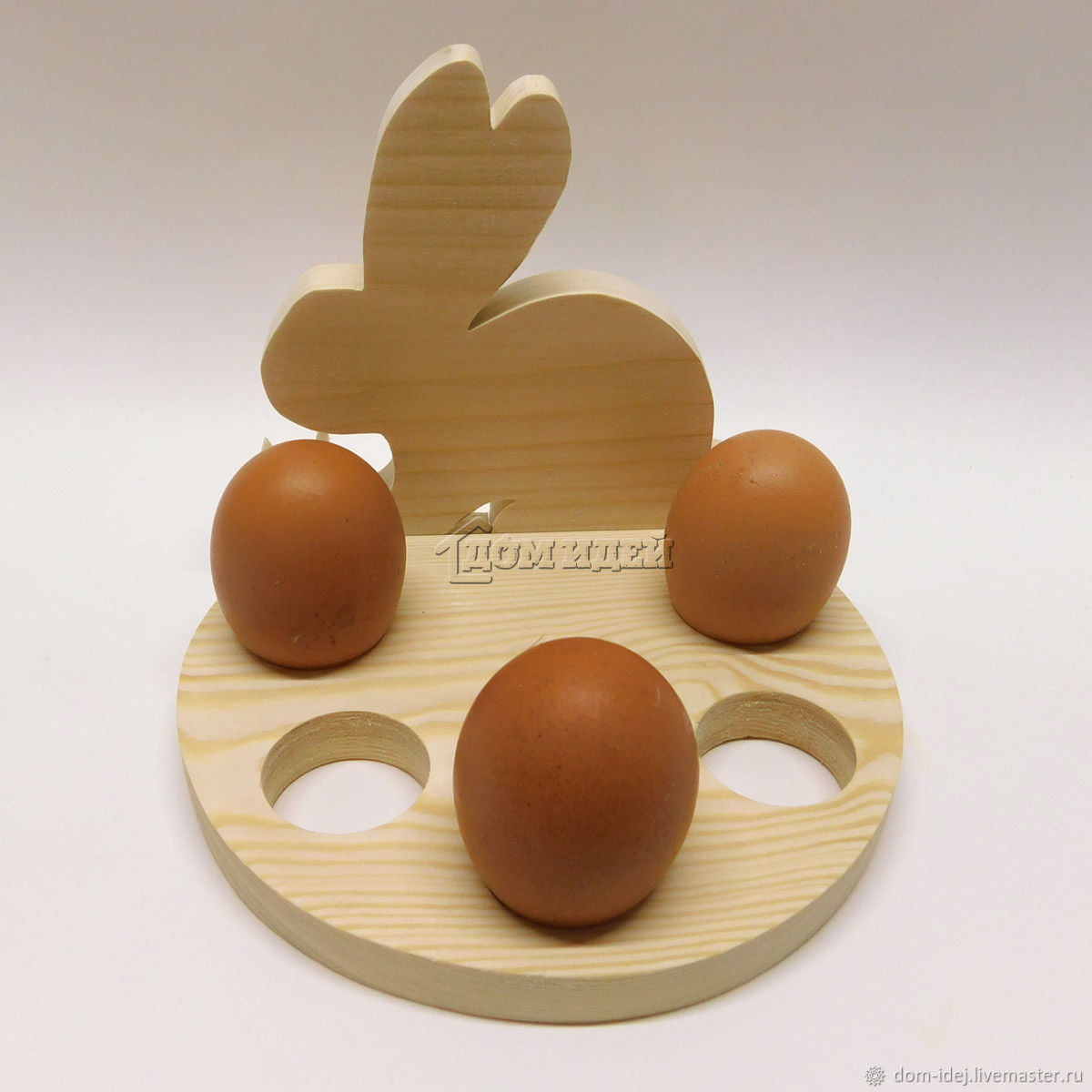 Яйцо деревянное на подставке