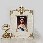 Сувениры и подарки handmade. Livemaster - original item Pearl photo frame. Handmade.
