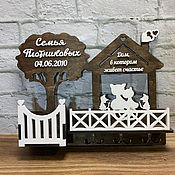 Для дома и интерьера handmade. Livemaster - original item Wall-mounted housekeeper with engraving, housekeepers, souvenirs made of wood. Handmade.