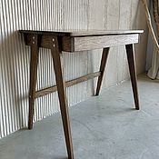 Столы: Письменный стол из массива дуба в тонировке светлый дуб Desk