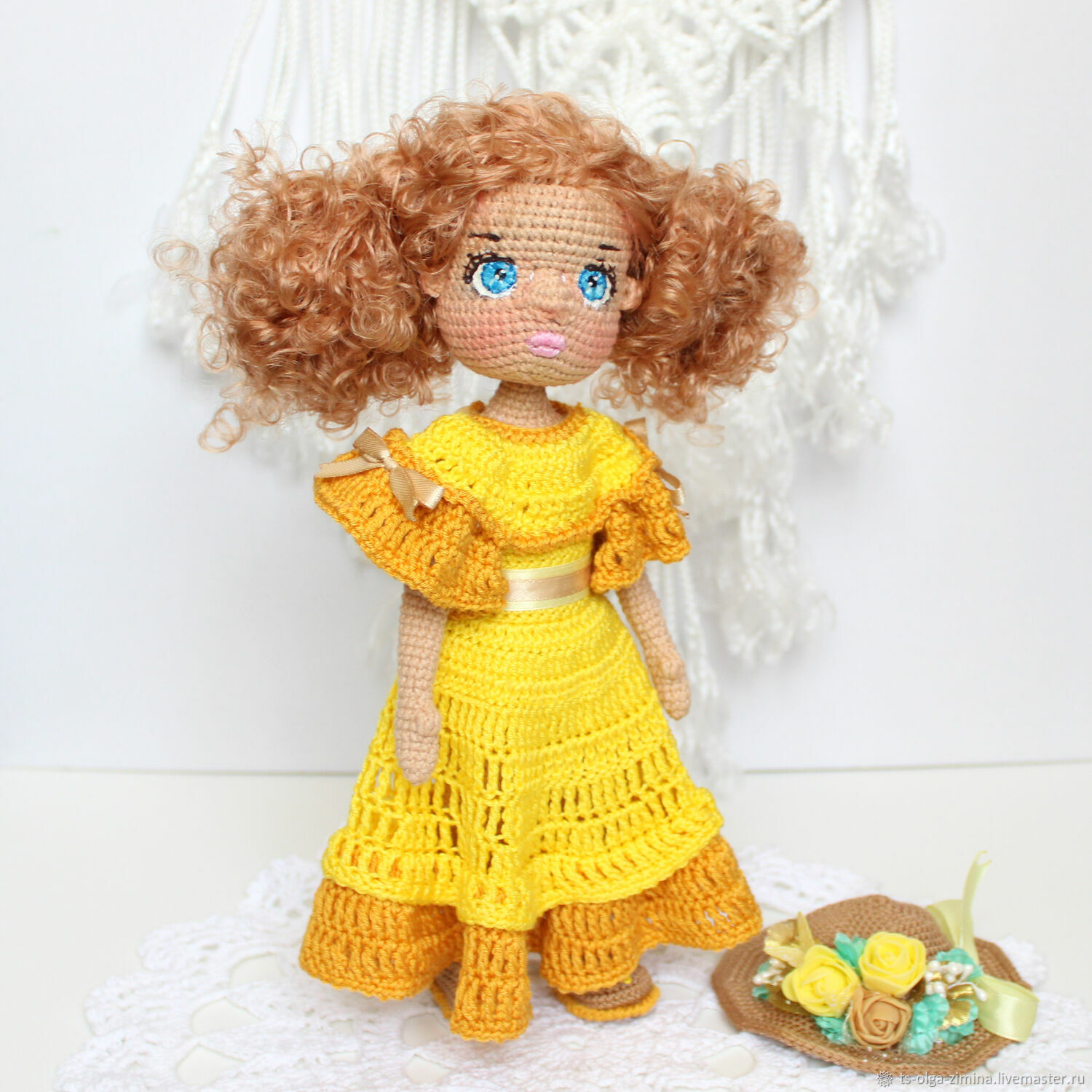 Одежда для кукол крючком - бесплатные схемы и описания игрушек амигуруми