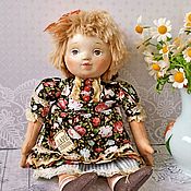 Интерьерная кукла  Девочка с персиками