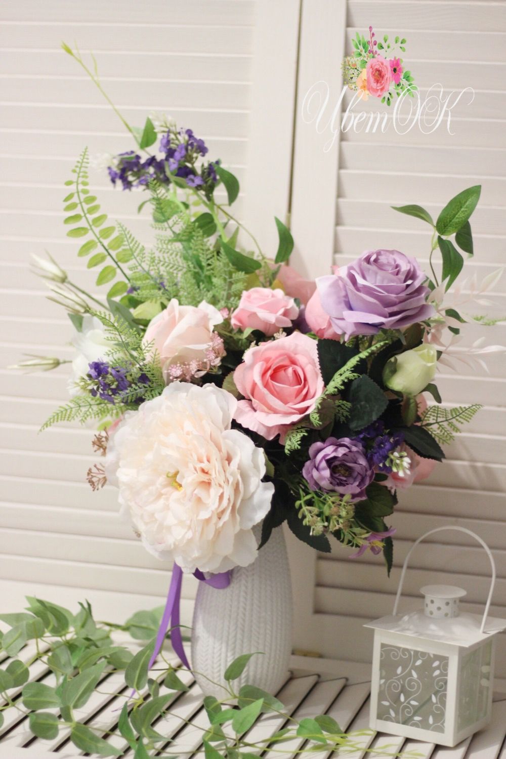 Букет из искусственных цветов в керамической вазе в интернет-магазине ...