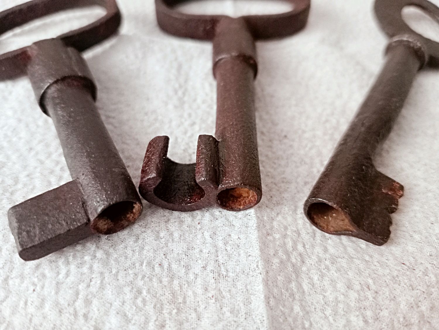 Винтаж: Старинные сундучные ключи купить в интернет-магазине Ярмарка ...