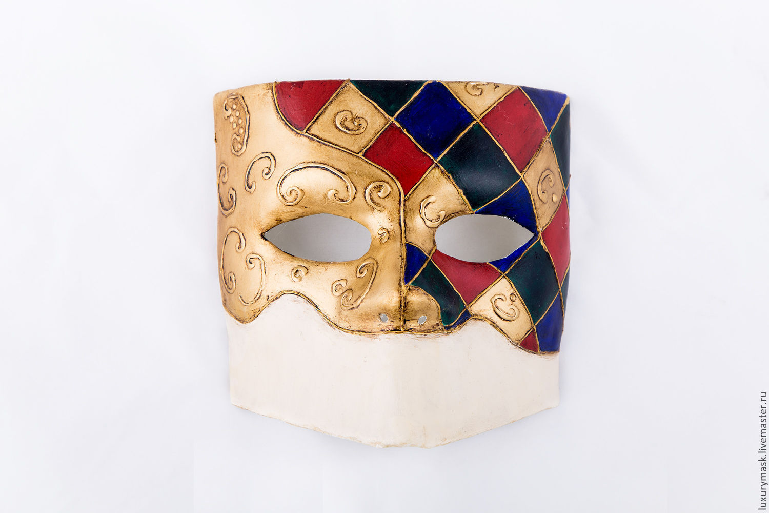 Маска для лица спб. Венецианская маска Баута. Венеция маски карнавал Баута. Венецианская маска Капитан. Маска Баута арт.