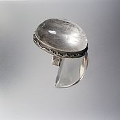 Quartz with chlorite ring 