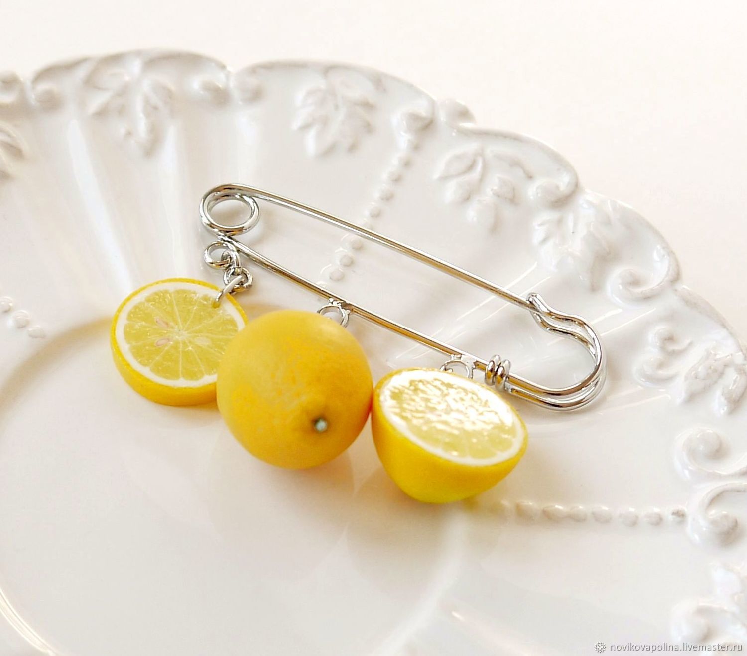 сочный лимон. солнечный лимон. лимоны живопись маслом. брошь с лимоном серебро. винсент ван гог цветы.