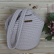 Women's shopper bag knitted from knitted yarn